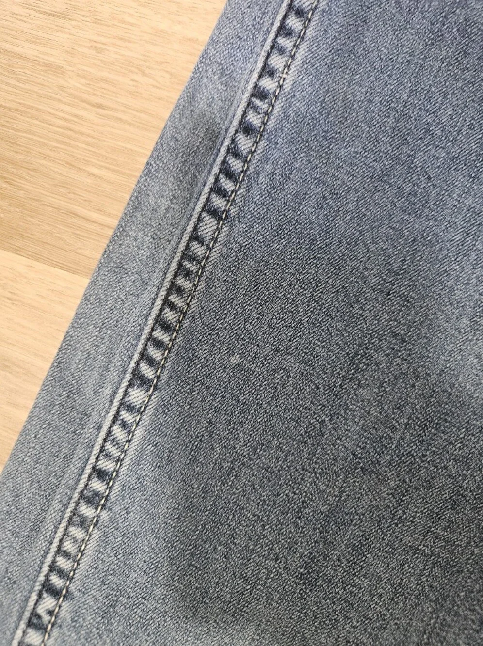 Tommy Bahama Medium Wash Straight Leg Jeans Men's 36x34 Authentic